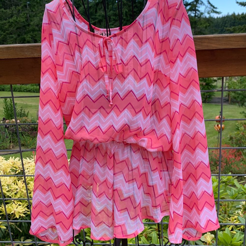 No Boundaries Ladies size Medium Sheer Pink Blouse w/ Lace Back Inset